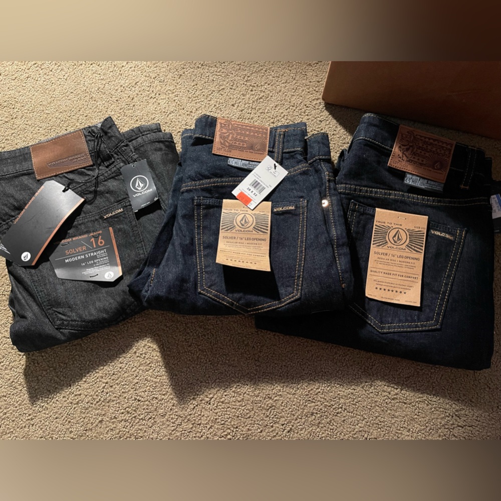 Volcom Mens solver Denim jean, New Vintage Blue modern fit straight-3pieces!